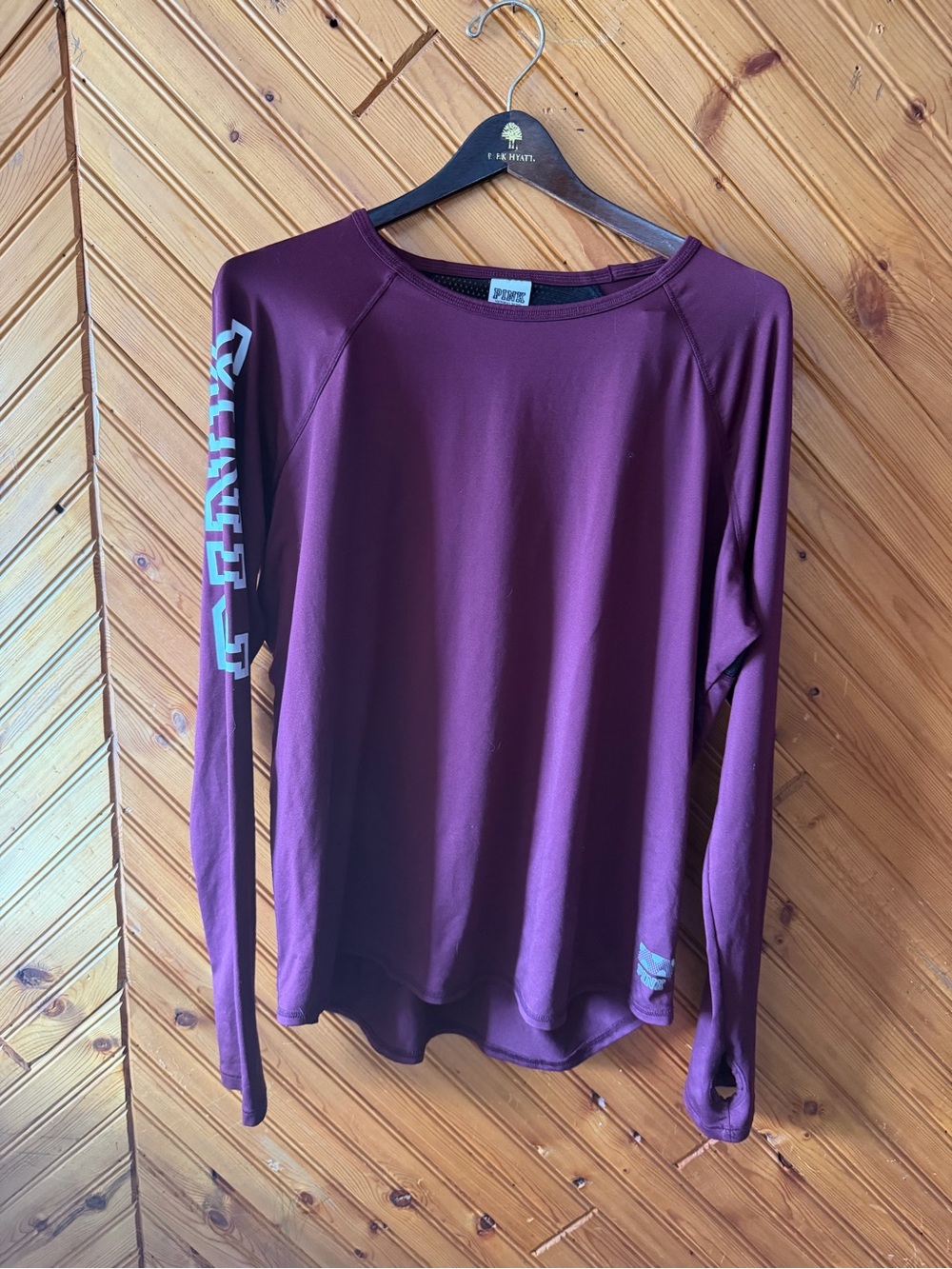 VS PINK LONG SLEEVE TOP MEDIUM